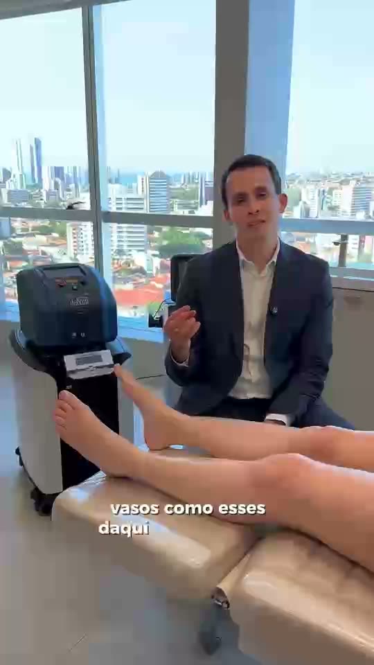 Vasinhos nas coxas: causas e tratamento